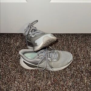 Lululemon Athletica Gray Athletic Shoes with Cushioned Midsole